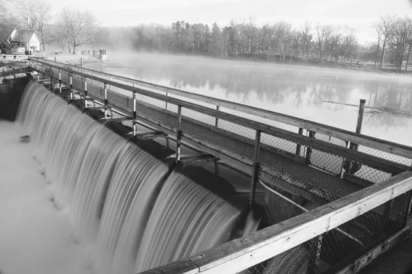 Schwarz Weiß Foto Einer Brücke Park — Stockfoto