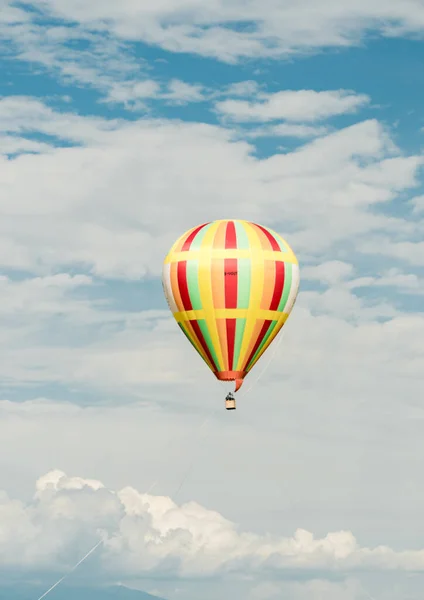 Balão Quente Voando Céu — Fotografia de Stock