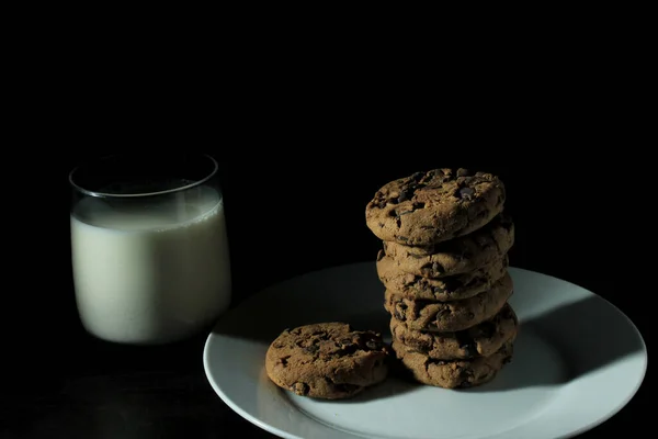 Chocolate Chip Cookies Black Background — Stock Photo, Image