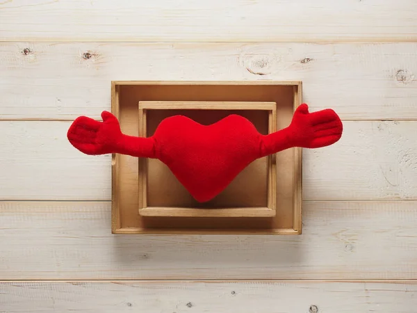 Corazón Rojo Sobre Fondo Madera — Foto de Stock