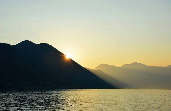 Belo Pôr Sol Sobre Mar — Fotografia de Stock