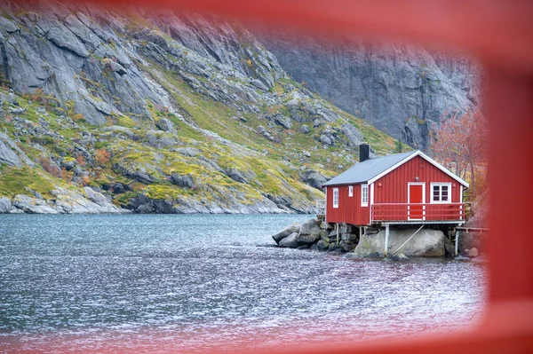 Norwegia Skandynawia Sierpień 2016 Piękny Krajobraz Czerwonymi Domkami Małą Wioską — Zdjęcie stockowe