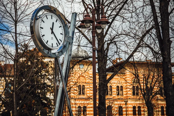 Ρολόι Πύργος Στην Πόλη Της Riga Latvia — Φωτογραφία Αρχείου