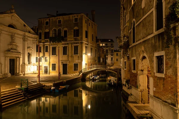 Venice Ιταλία Περίπου Σεπτέμβριος 2019 Βενετικό Κανάλι Στην Παλιά Πόλη — Φωτογραφία Αρχείου