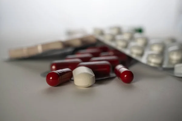 Tabletták Tabletták Fehér Alapon — Stock Fotó
