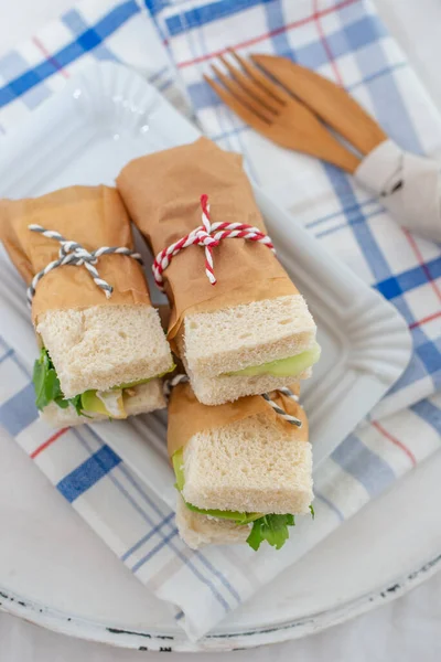 Sandwiches Mit Käse Und Gemüse — Stockfoto