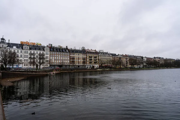 Widok Miasto Nad Rzeką — Zdjęcie stockowe