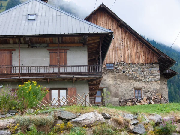 Altes Holzhaus Den Bergen — Stockfoto