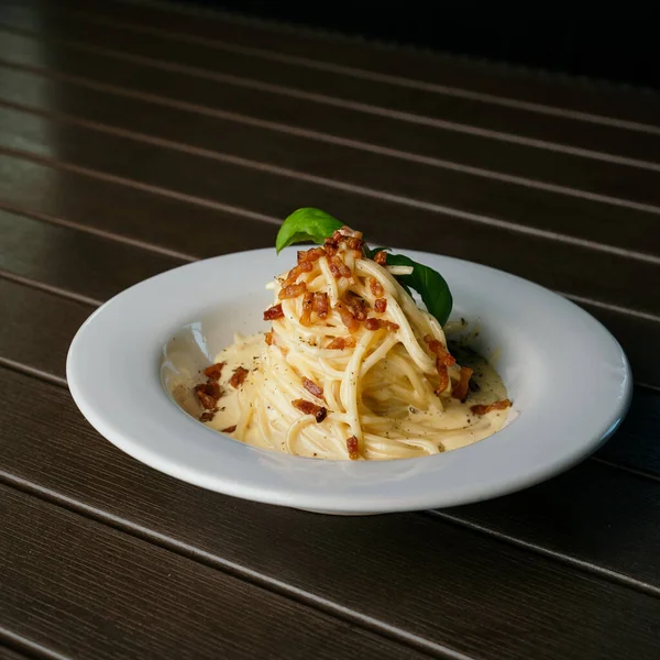 Spaghetti Serem Sosem Pomidorowym — Zdjęcie stockowe