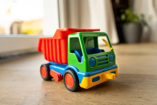 Ciężarówka Zabawka Drewnianym Stole — Zdjęcie stockowe