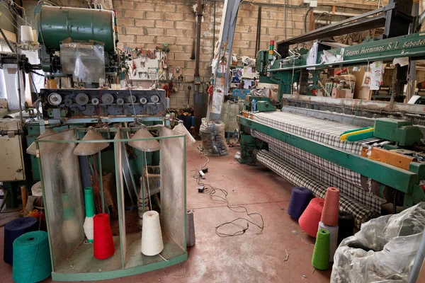 Viejo Papel Con Una Máquina Grande — Foto de Stock