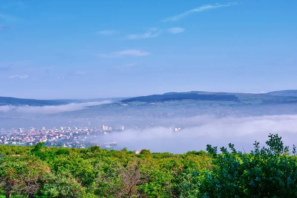 Landscape Mountains Valley City Cloudy Sky — Stock Photo, Image