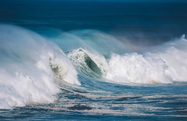 Волны Разбивающиеся Море Океан — стоковое фото