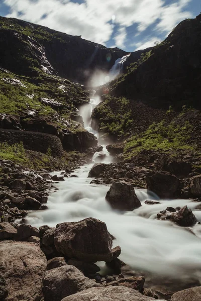 Piękny Wodospad Górach — Zdjęcie stockowe