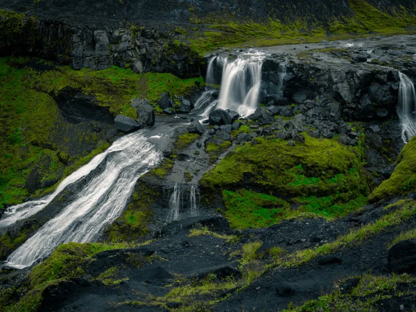 Hermosa Cascada Las Montañas —  Fotos de Stock