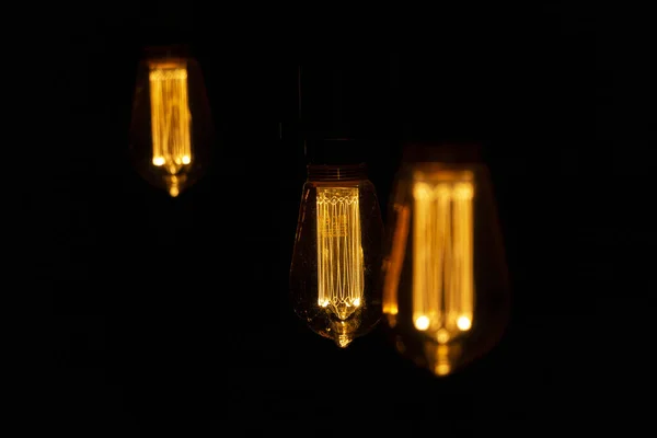 Lâmpada Sobre Fundo Preto — Fotografia de Stock