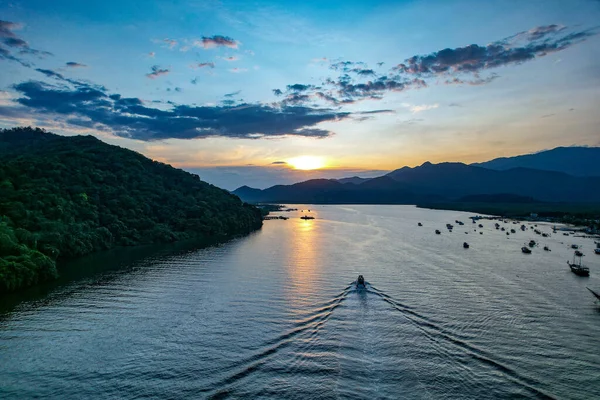 Bellissimo Tramonto Sul Lago — Foto Stock