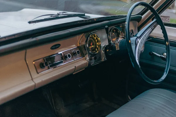 Close Car Garage — Stock Photo, Image