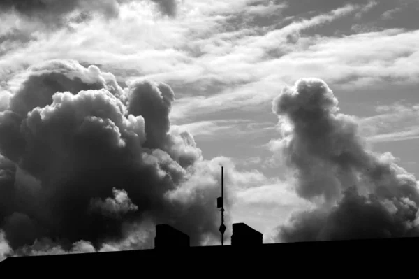 Nubes Blancas Negras Cielo —  Fotos de Stock