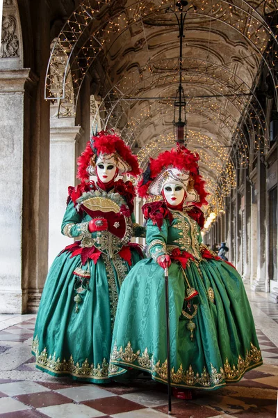 Люди Карнавалі Венетійській Лагуні — стокове фото