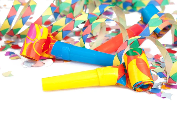 Confetes Coloridos Streamers Fundo Branco — Fotografia de Stock