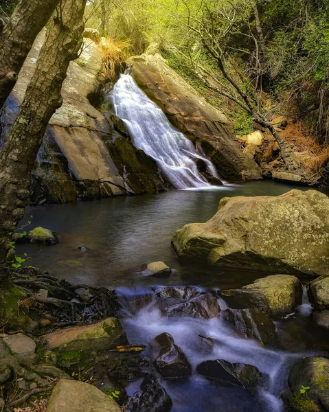 Schöner Wasserfall Wald — Stockfoto
