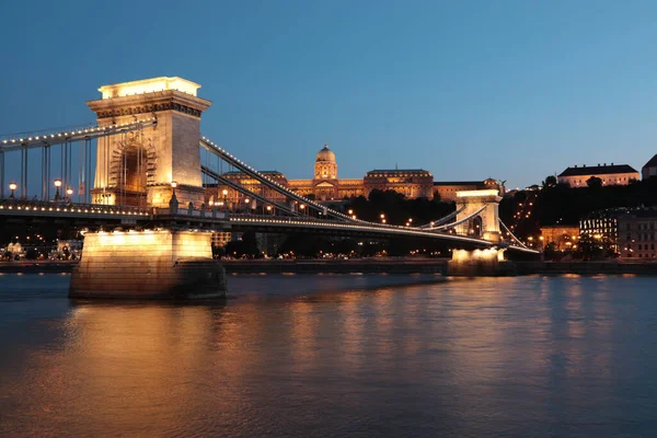 Budapest Węgiersko Lipiec 2018 Widok Miasto Dunaju Wieczorem — Zdjęcie stockowe
