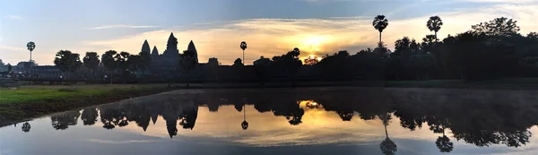 Hermoso Atardecer Sobre Río —  Fotos de Stock