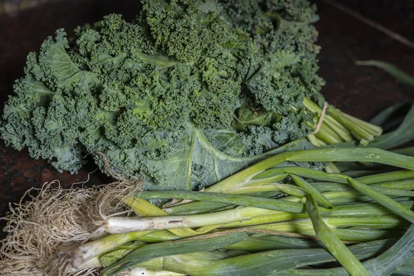 Verse Groene Broccoli Een Houten Ondergrond — Stockfoto