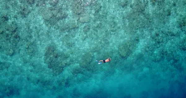 Vanuit Lucht Uitzicht Mooi Jong Paar Het Strand — Stockfoto