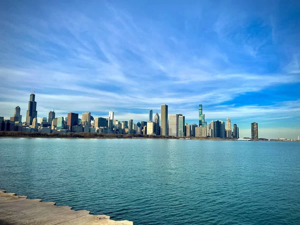 Városkép Felhőkarcolókkal Kék Éggel — Stock Fotó