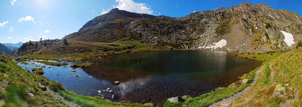 Schöne Landschaft Des Sees Den Bergen — Stockfoto