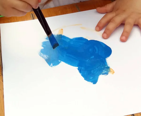 Dibujo Infantil Sobre Papel Con Pintura Acuarela —  Fotos de Stock