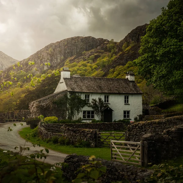 Beautiful Landscape Small Village Mountains — Stock Photo, Image