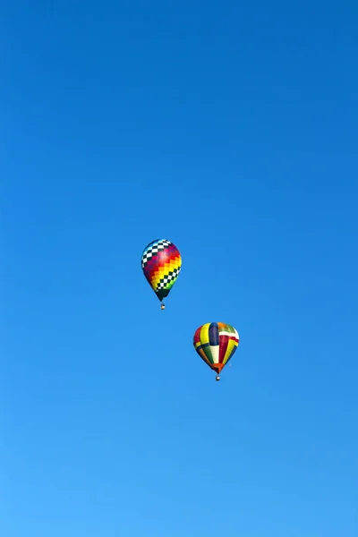 Barevný Horkovzdušný Balón Obloze — Stock fotografie