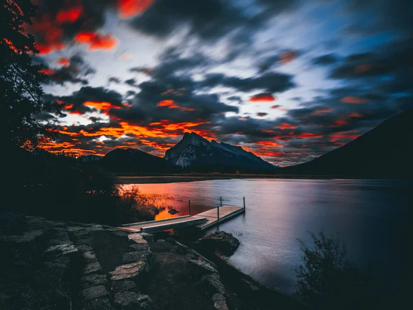 Schöner Sonnenuntergang Über Dem See — Stockfoto