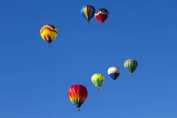 Barevné Horkovzdušné Balónky Létající Obloze — Stock fotografie