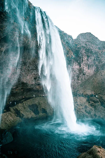 Schöner Wasserfall Den Bergen — Stockfoto