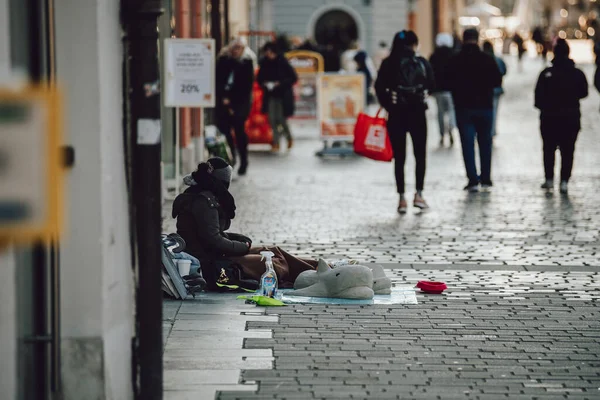 Paryż Francja Luty 2018 Ludzie Chodzący Ulicą — Zdjęcie stockowe