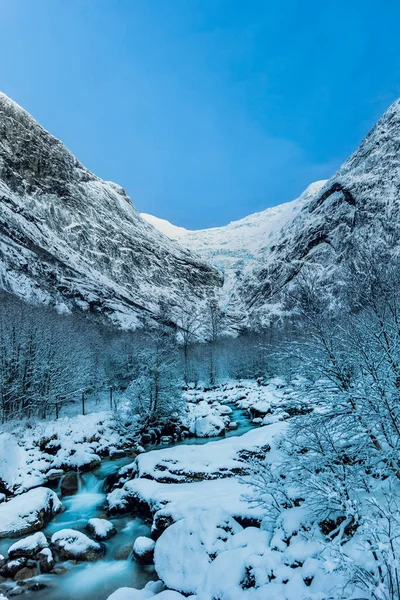 Vackert Landskap Med Snö Och Berg — Stockfoto