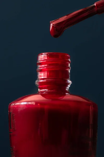 Red Liquid Bottle Black Background — Stock Photo, Image
