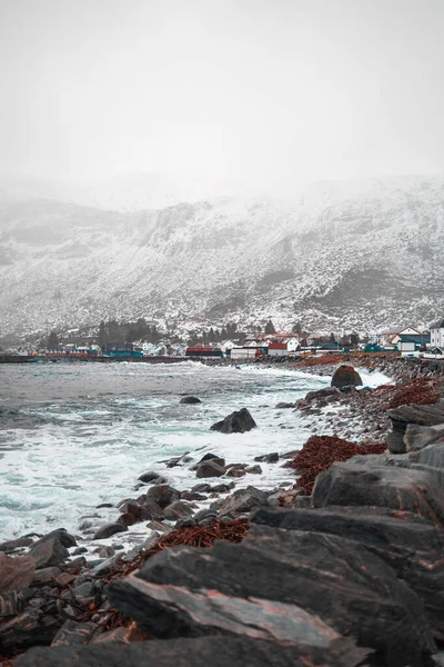 Vacker Utsikt Över Havet Och Bergen — Stockfoto