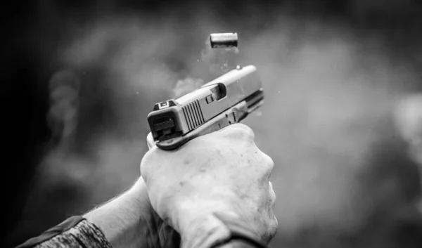 Homem Com Arma Mão — Fotografia de Stock