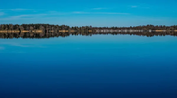호수와 아름다운 — 스톡 사진