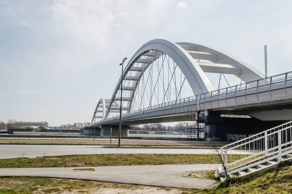 Γέφυρα Στην Πόλη Της Πρωτεύουσας Των Κάτω Χωρών — Φωτογραφία Αρχείου