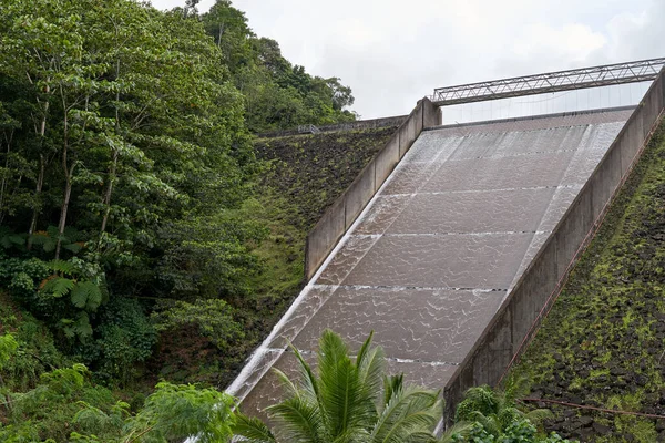 Puente Las Montañas —  Fotos de Stock