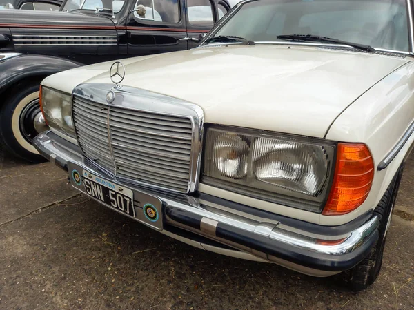 Coche Viejo Ciudad — Foto de Stock