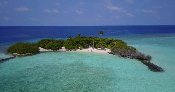 Hermosa Playa Tropical Con Laguna Azul Las Maldivas —  Fotos de Stock