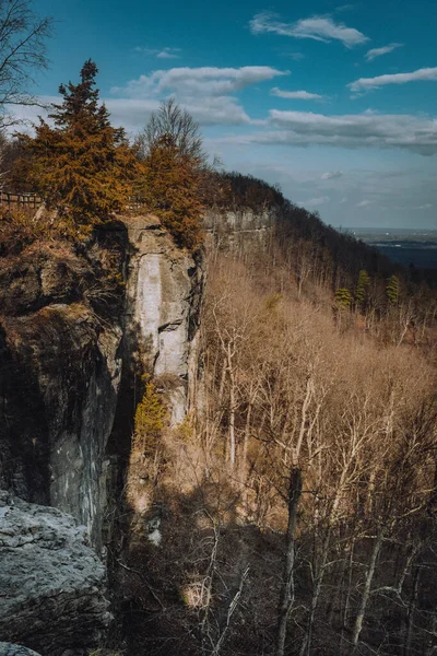 Krásná Krajina Řekou Horami — Stock fotografie