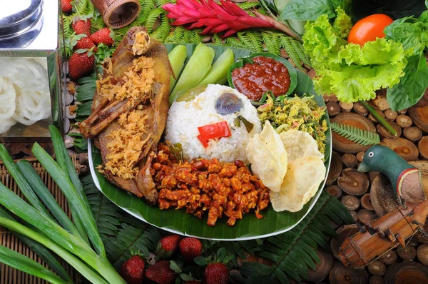 Close Uitzicht Van Heerlijk Aziatisch Eten — Stockfoto